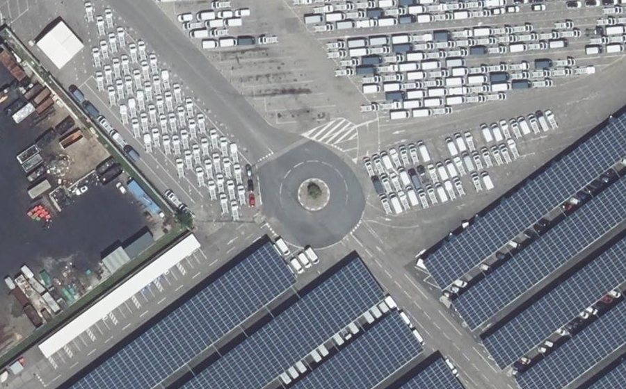 Vue aérienne du Rond-point anonyme n°1394117111