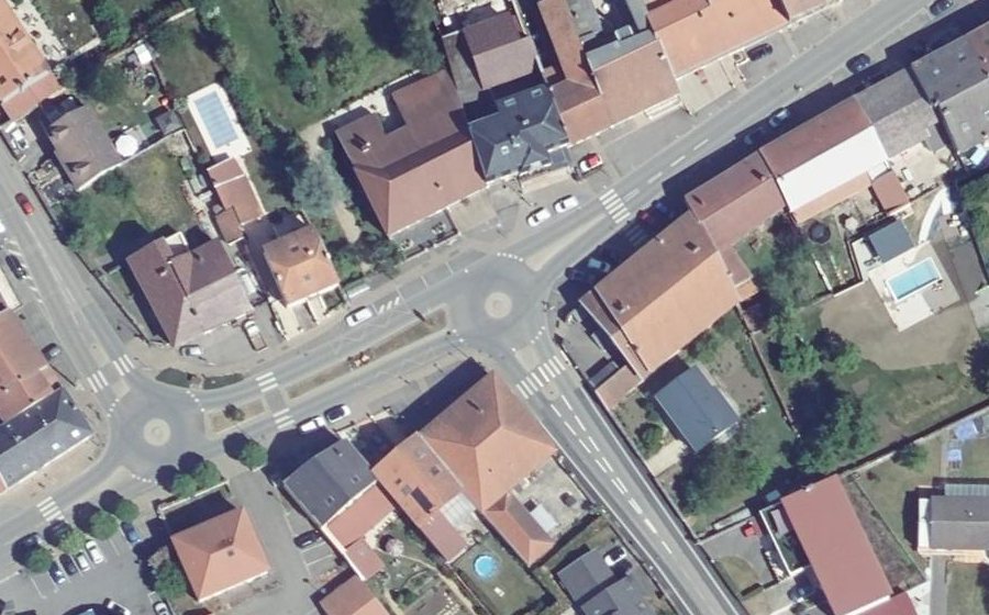 Vue aérienne du Rond-point anonyme n°1395707675