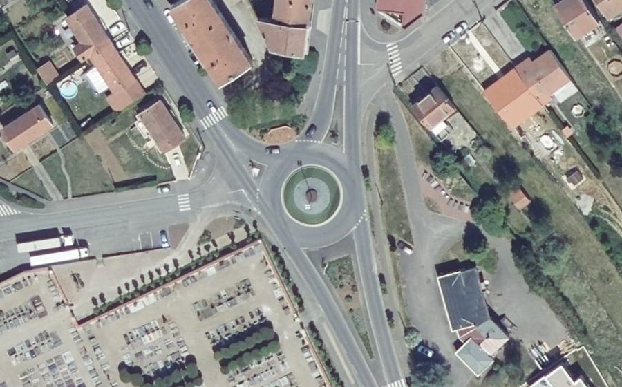 Vue aérienne du Rond-point anonyme n°14010885