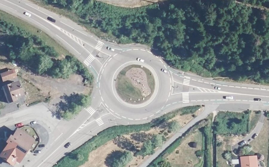 Vue aérienne du Rond-point anonyme n°14017092