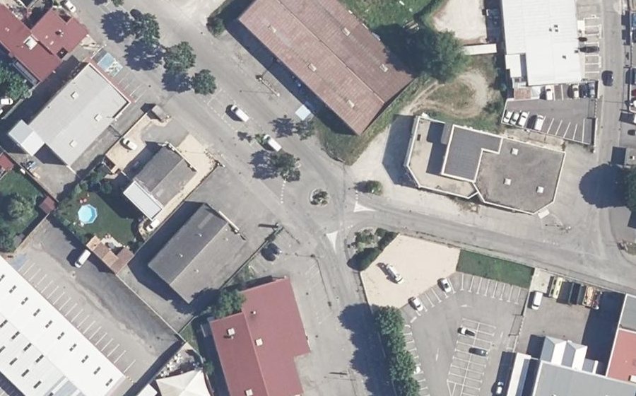 Vue aérienne du Rond-point anonyme n°140390100