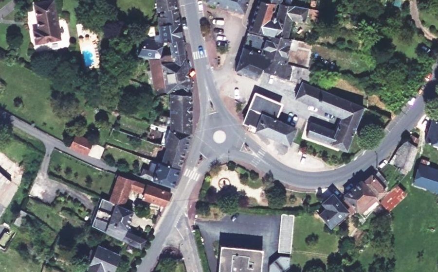 Vue aérienne du Rond-point anonyme n°140519377