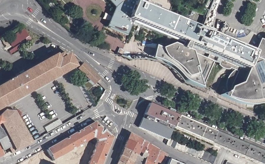 Vue aérienne du Place Louis Le Cardonnel