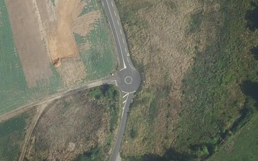 Vue aérienne du Rond-point anonyme n°1408206814