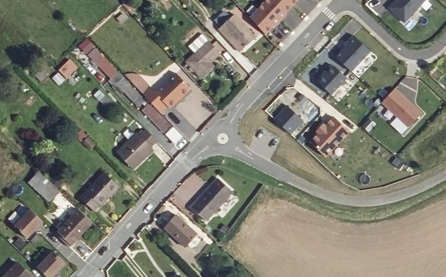 Vue aérienne du Rond-point anonyme n°1408405867