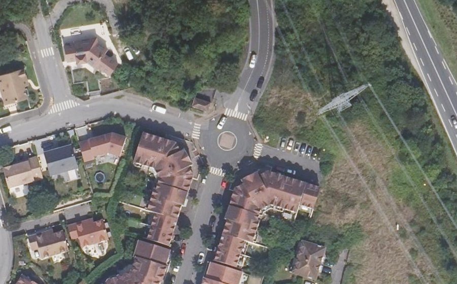 Vue aérienne du Rond-point anonyme n°1408576221