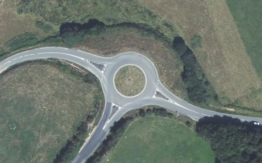 Vue aérienne du Rond-point anonyme n°140872251