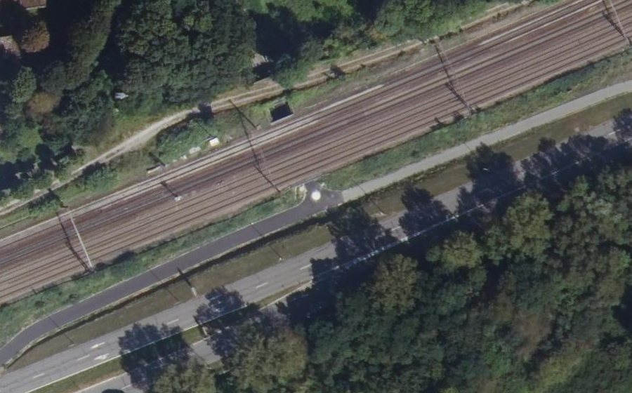 Vue aérienne du Rond-point anonyme n°1409183078
