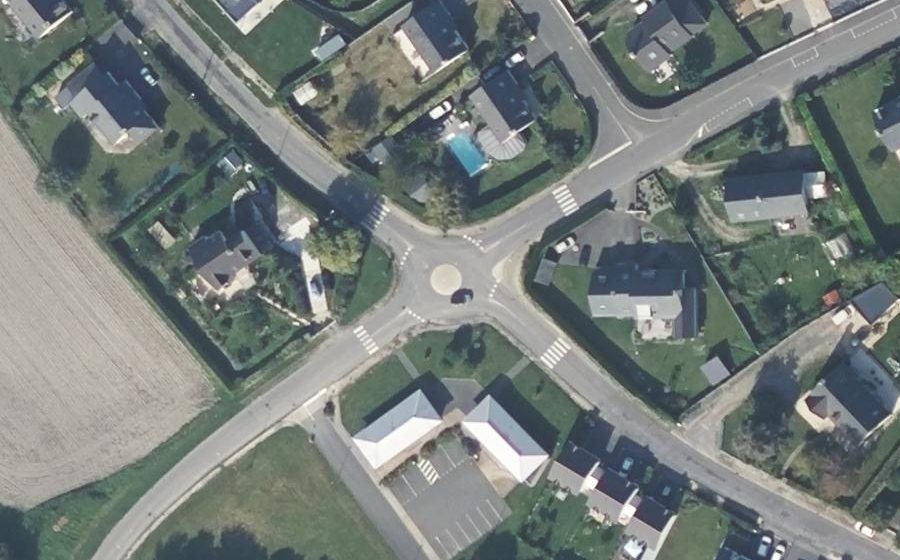 Vue aérienne du Rond-point anonyme n°1409398523