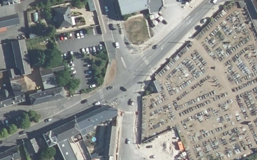 Vue aérienne du Rond-point anonyme n°1409707485