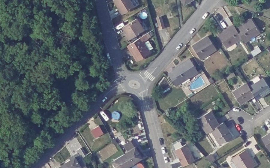 Vue aérienne du Rond-point anonyme n°1409735992