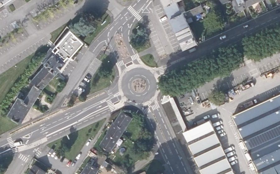 Vue aérienne du Rond-point anonyme n°1410005863