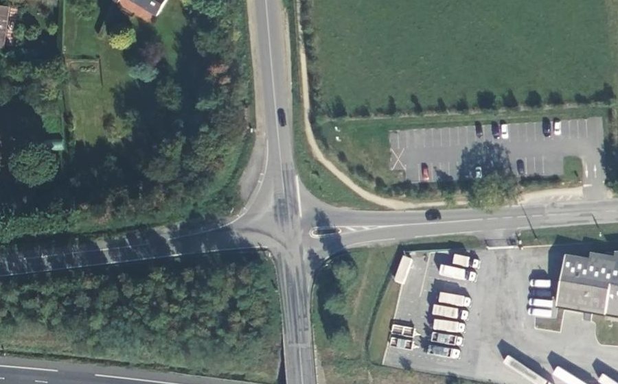 Vue aérienne du Rond-point anonyme n°1411058988