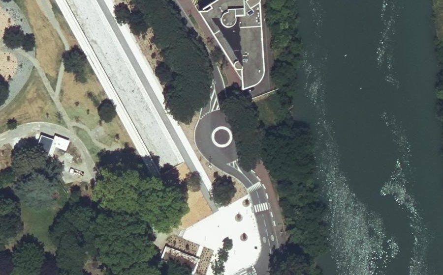Vue aérienne du Rond-Point du Commandant Cousteau
