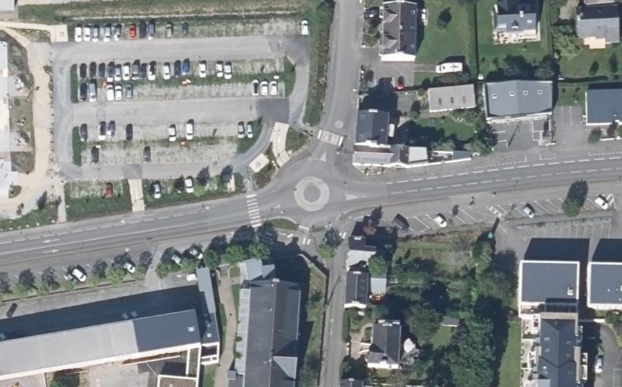 Vue aérienne du Rond-point anonyme n°1411224857