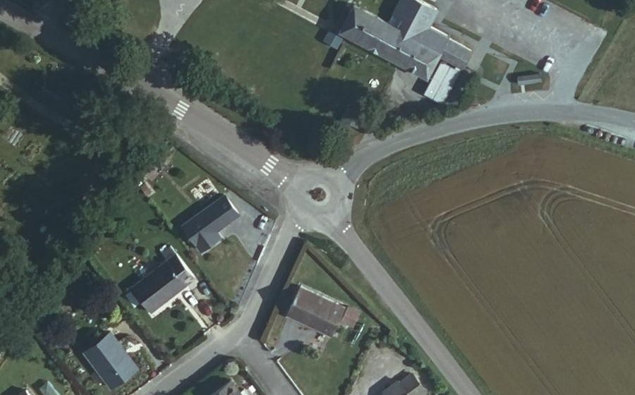 Vue aérienne du Rond-point anonyme n°1411944503