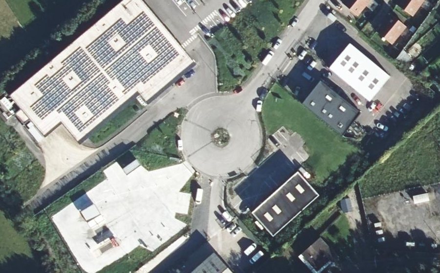 Vue aérienne du Rond-point anonyme n°1412796028