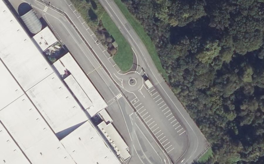 Vue aérienne du Rond-point anonyme n°1412831224