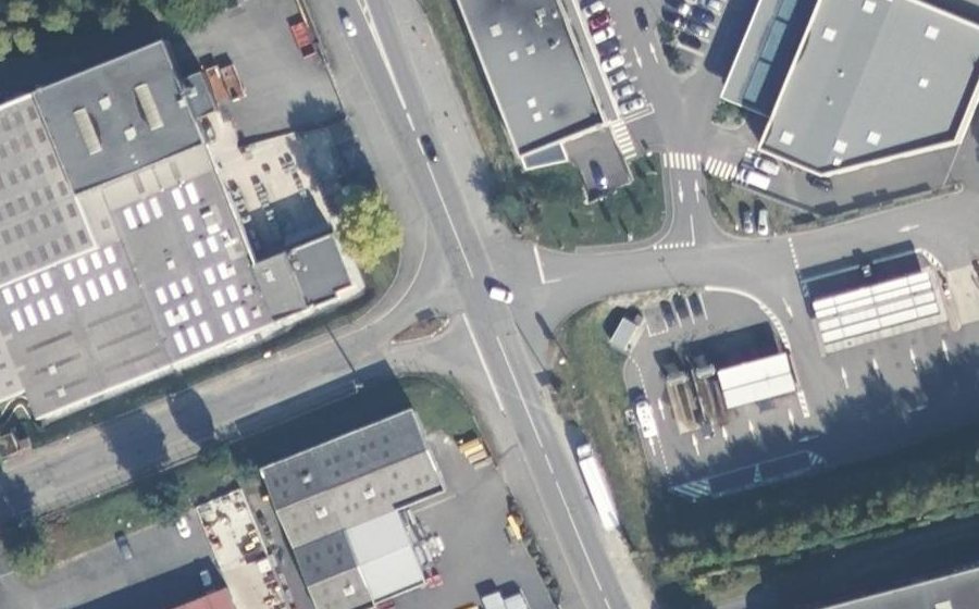 Vue aérienne du Rond-point anonyme n°1413262031