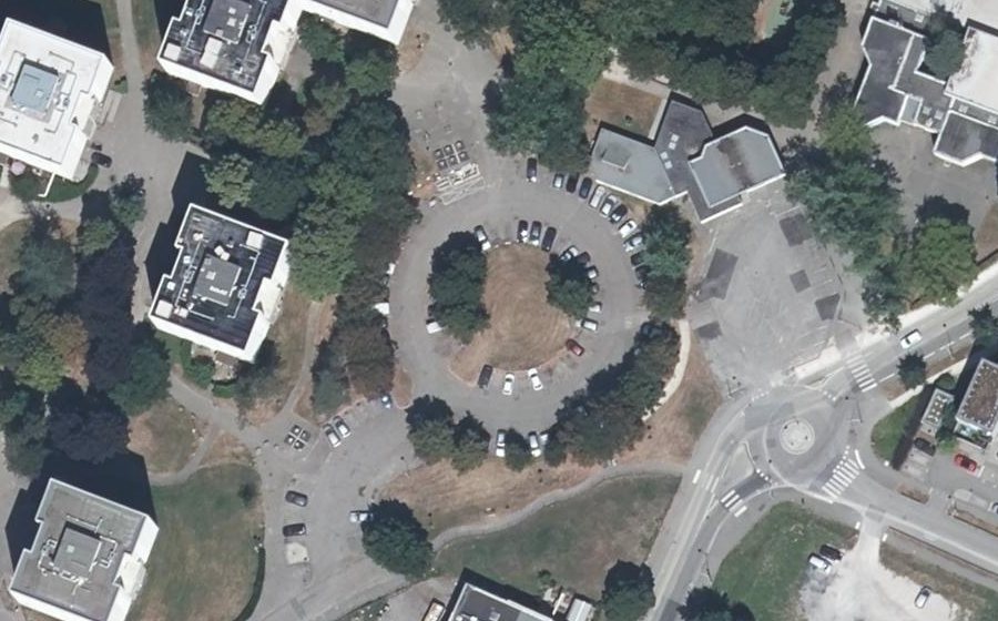 Vue aérienne du Rond-point anonyme n°141350341