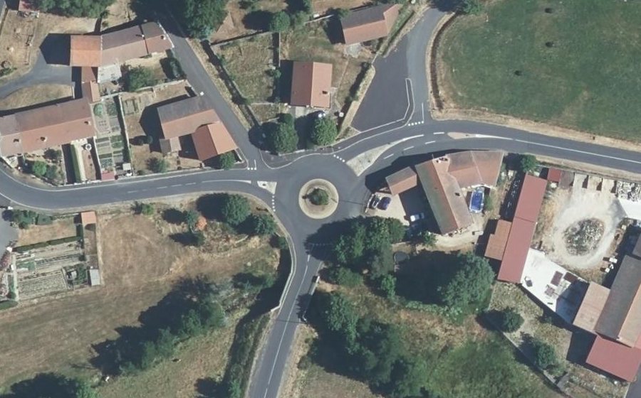 Vue aérienne du Rond-point anonyme n°1413943596