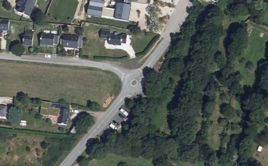 Vue aérienne du Rond-point anonyme n°1414385422