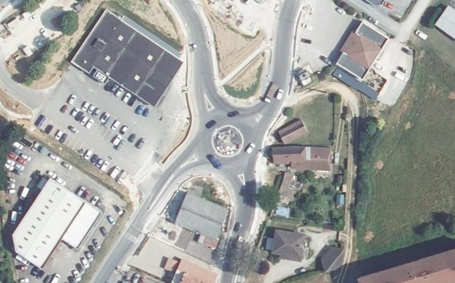 Vue aérienne du Rond-point anonyme n°1415140041