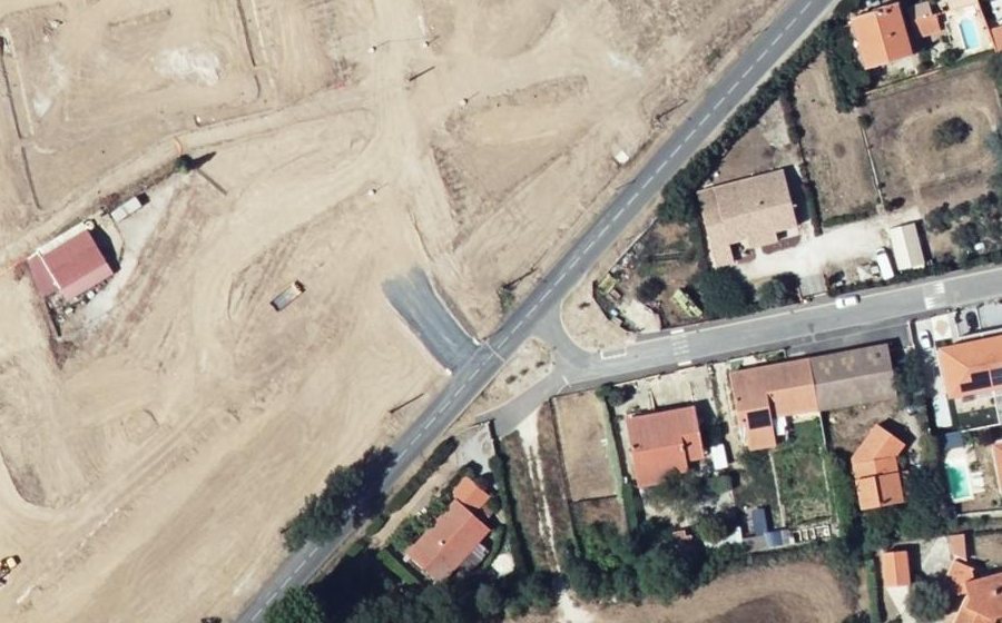 Vue aérienne du Rond-point anonyme n°1415419768