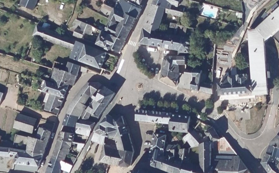 Vue aérienne du Rond-point anonyme n°1415449888