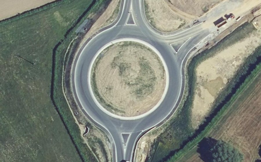 Vue aérienne du Rond-point anonyme n°1415621295