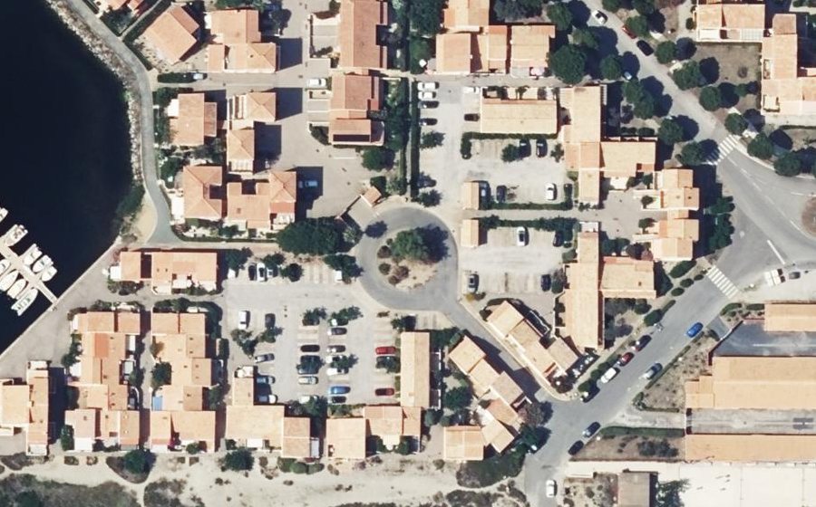 Vue aérienne du Rond-point anonyme n°141641979