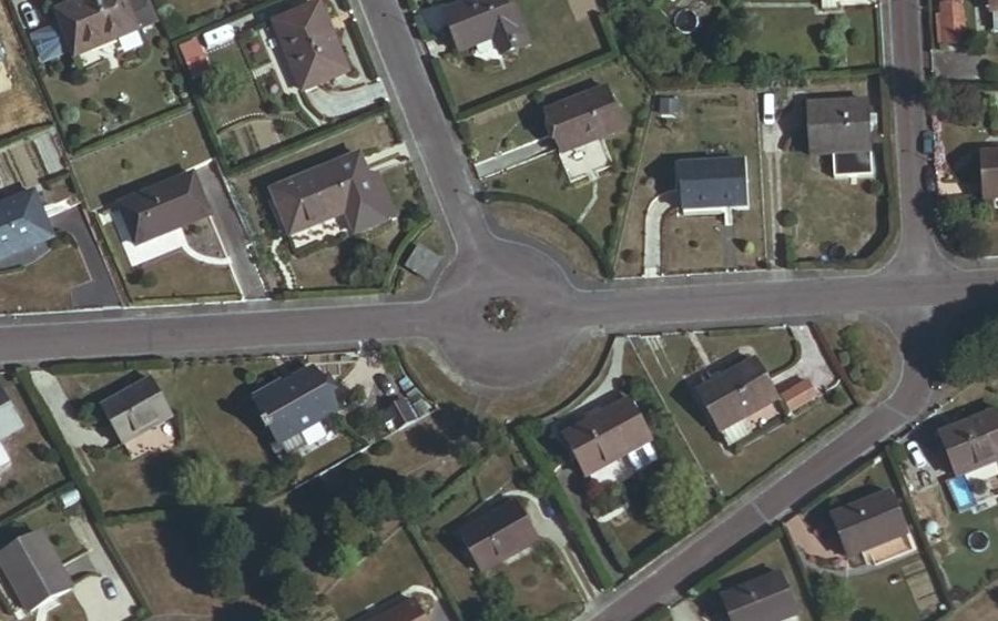 Vue aérienne du Rond-point anonyme n°1416693895