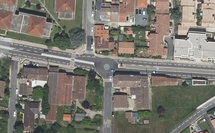 Vue aérienne du Rond-point anonyme n°1417050599