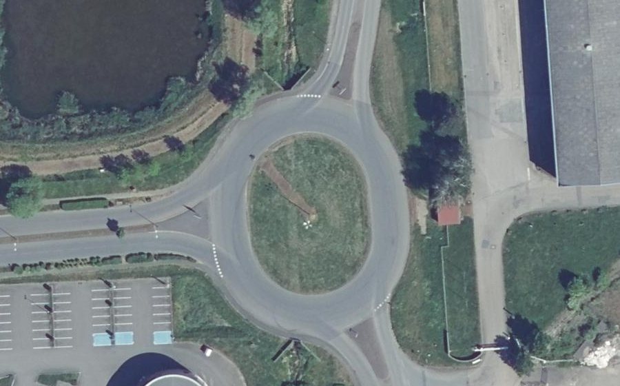 Vue aérienne du Rond-point anonyme n°14172477