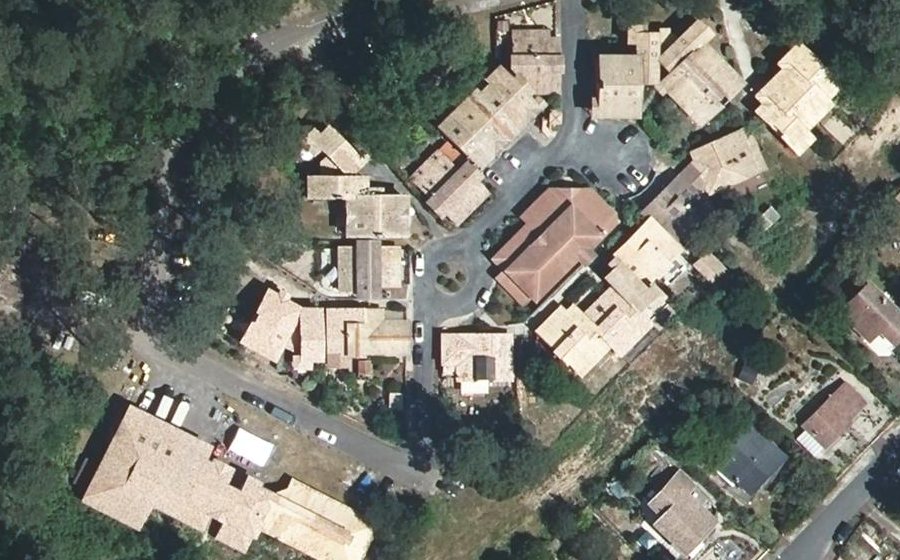 Vue aérienne du Rond-point anonyme n°1417433823
