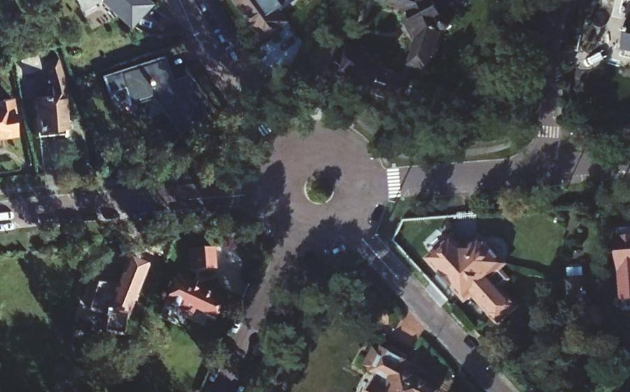 Vue aérienne du Rond-point anonyme n°1417529516