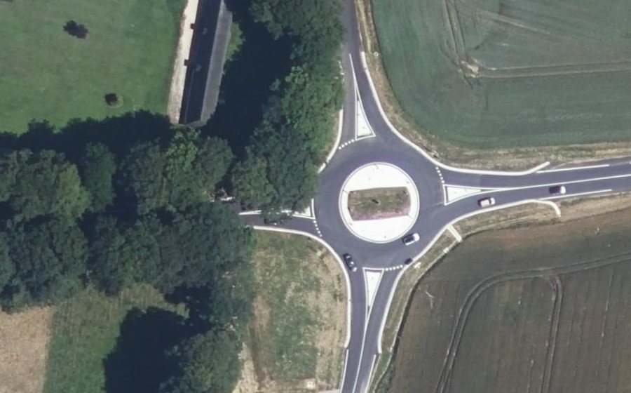 Vue aérienne du Rond-point anonyme n°1419097936