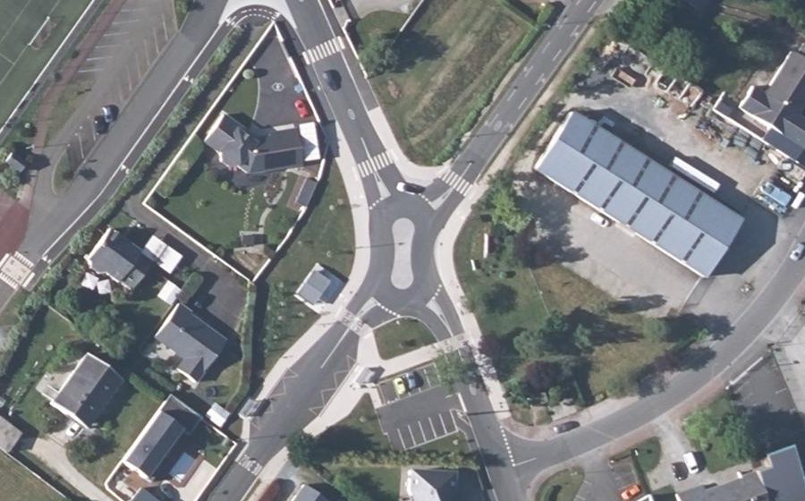 Vue aérienne du Rond-point anonyme n°1419211802