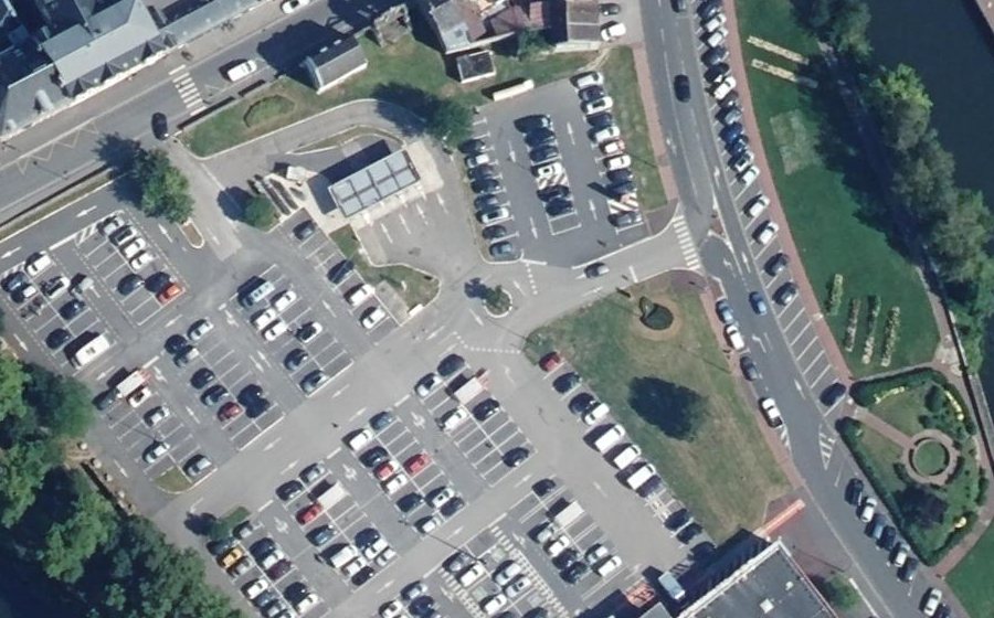 Vue aérienne du Rond-point anonyme n°1419469670