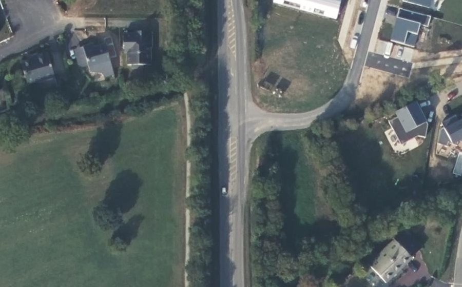 Vue aérienne du Rond-point anonyme n°1420143495