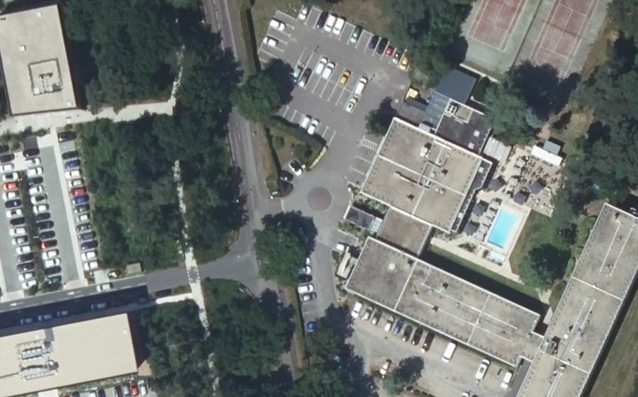 Vue aérienne du Rond-point anonyme n°1420375465