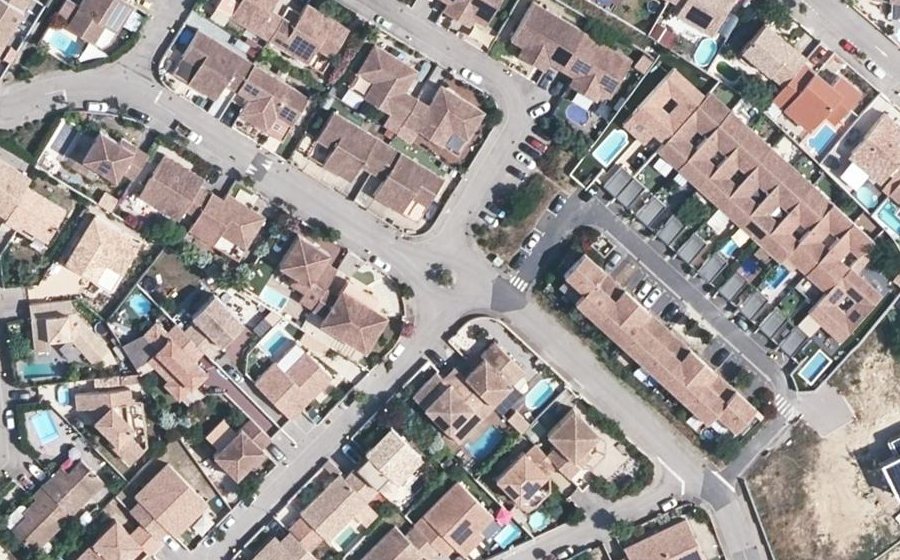 Vue aérienne du Rond-point anonyme n°142037989