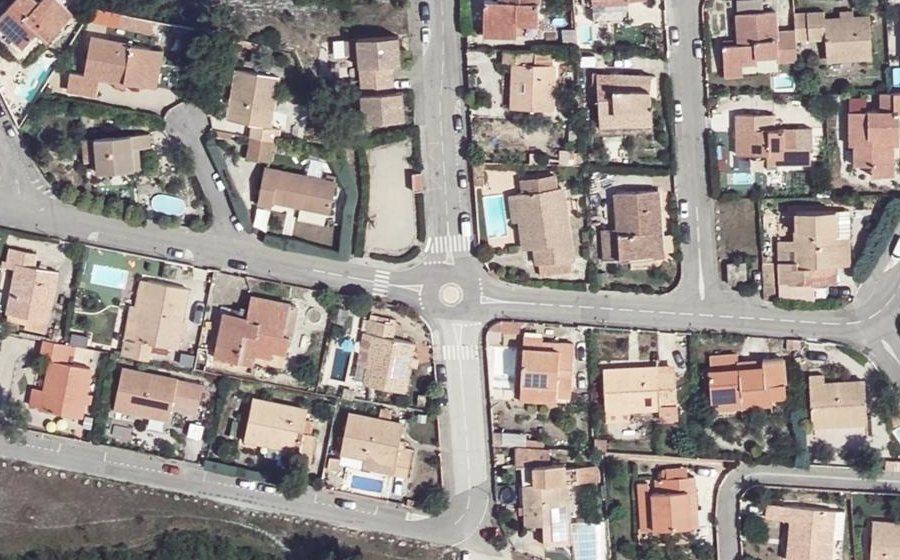 Vue aérienne du Rond-point anonyme n°142059204