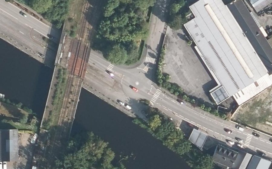 Vue aérienne du Rond-point anonyme n°1420889342