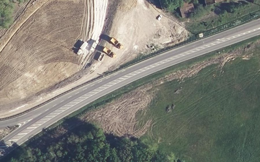 Vue aérienne du Rond-point anonyme n°1421383872