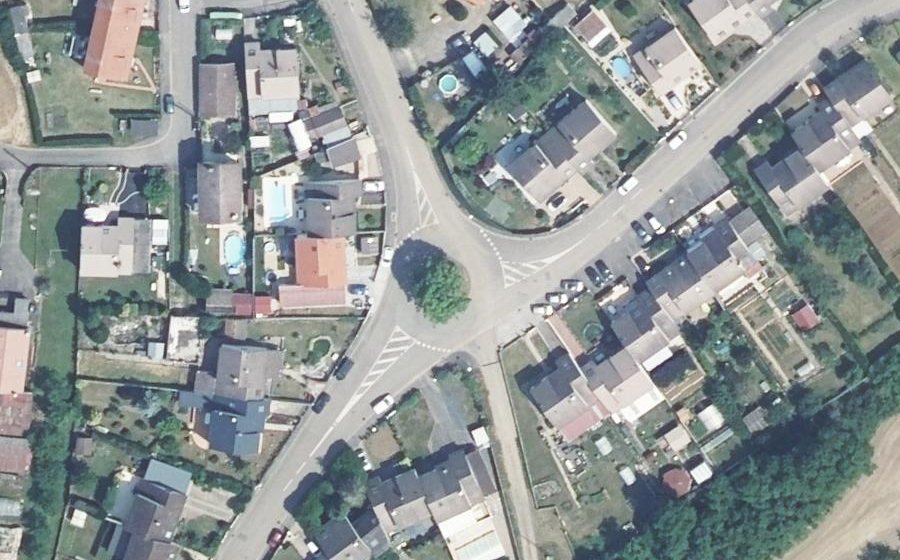 Vue aérienne du Rond-point anonyme n°1422144162