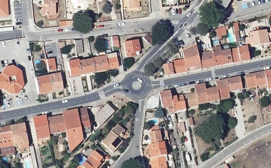 Vue aérienne du Rond-point anonyme n°142264234
