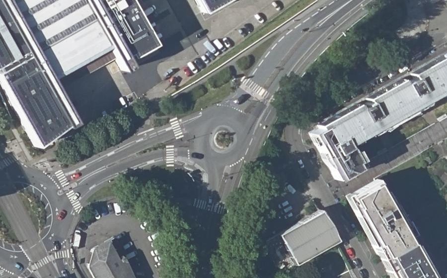 Vue aérienne du Rond-point anonyme n°142310500
