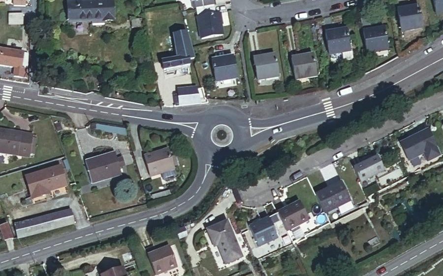 Vue aérienne du Rond-point anonyme n°1424557302