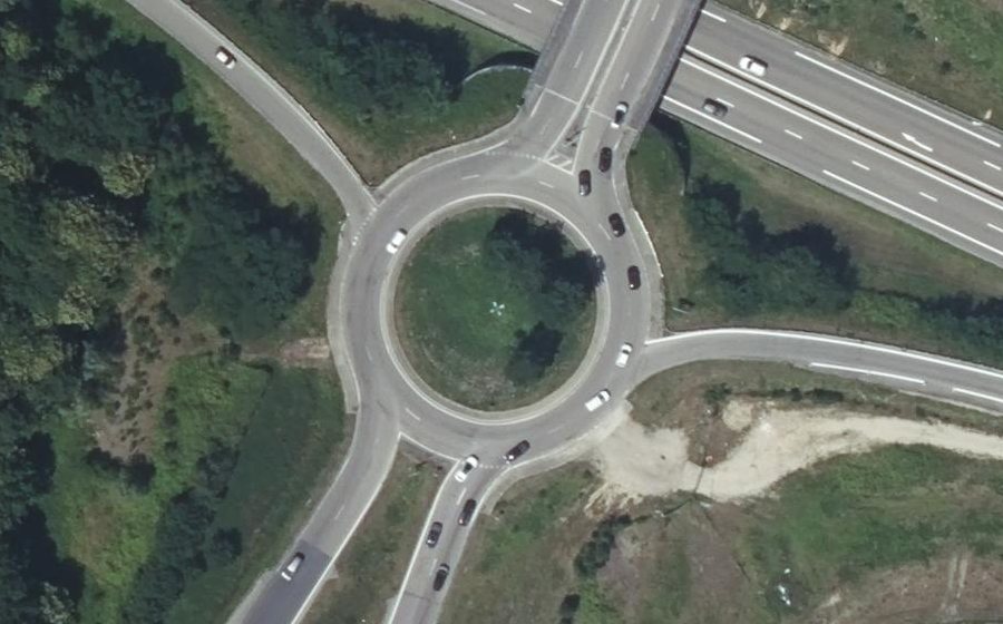 Vue aérienne du Rond-point anonyme n°14260628